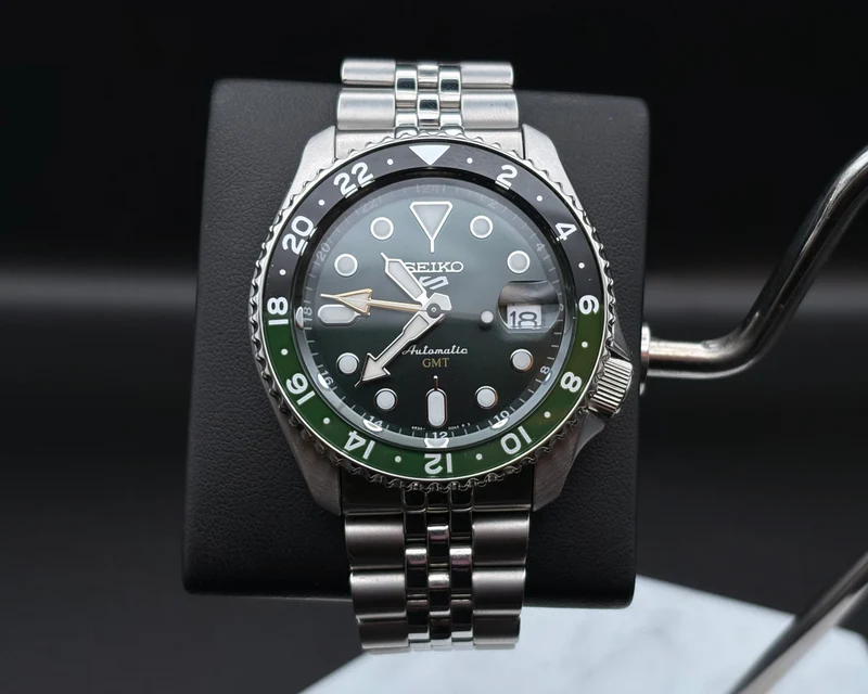 SEIKO 5 Sports GMT