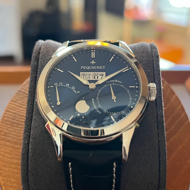 Pequignet Royal Origine Cadran Bleu Jour-Date 901044
