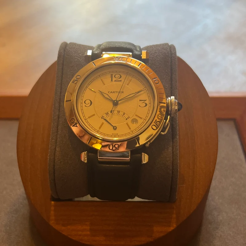 Cartier Pasha Réserve de Marche Lunette Or W3101255