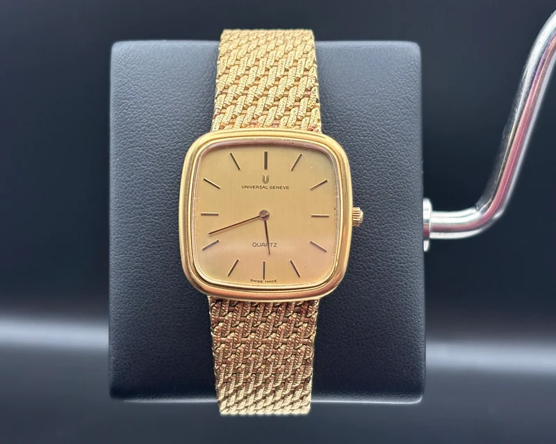 Universal Genève Quartz Réf. 517.053-Q