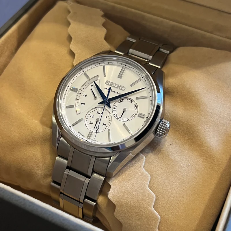 Seiko Montre de réserve de marche automatique Presage, ensemble complet SARW021