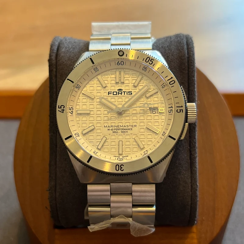 Fortis Marinemaster M-40 Performance Cadran Blanc F812.0010