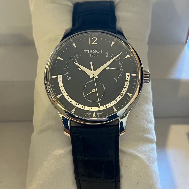 Coffret complet Tissot Tradition Calendrier Perpétuel T063.637.16.057.00
