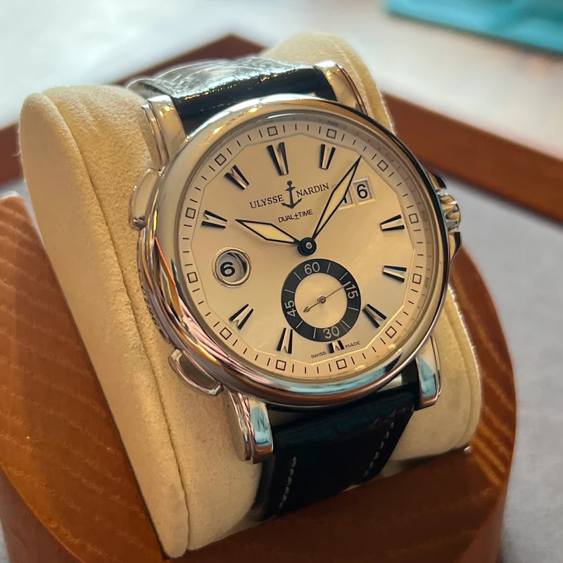 Ulysse Nardin Ensemble complet à double fuseau horaire 243-55