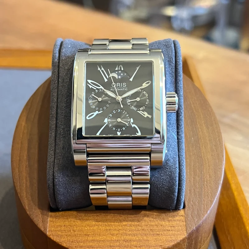 Oris Rectangulaire Jour-Date Phase de Lune 7528