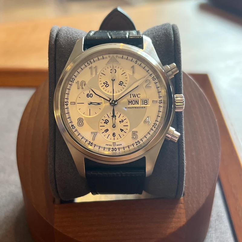 IWC Spitfire Chronographe Jour-Date IW371702