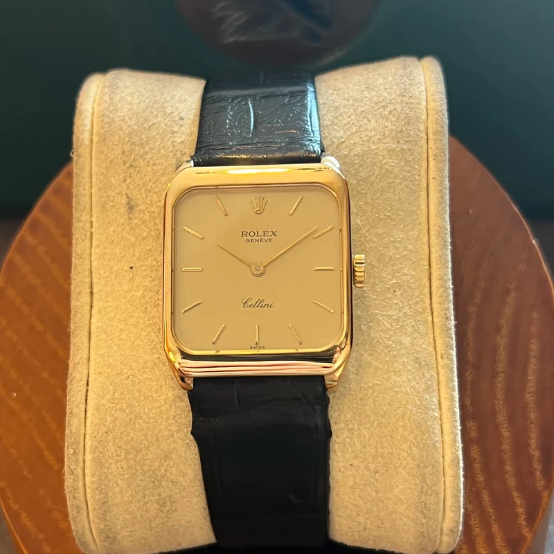 Rolex Montre Cellini Stem-Winder 1987 avec cadran champagne, coffret complet