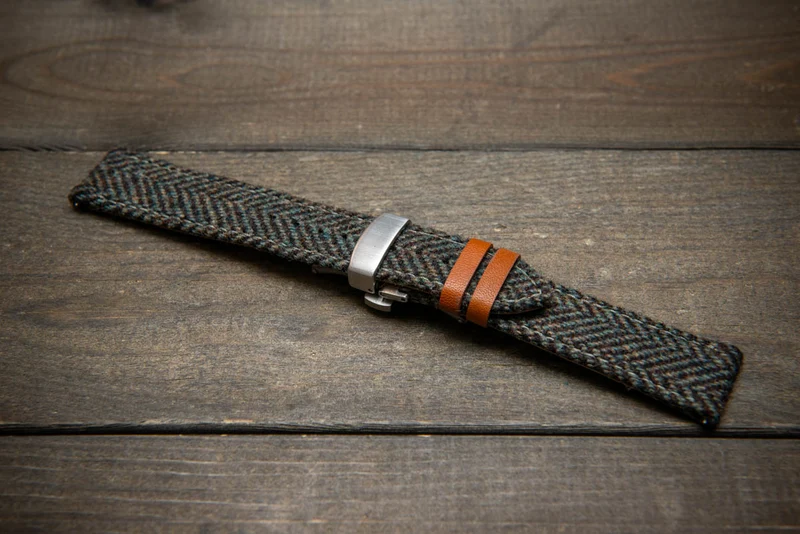Tweed watch strap, Watch band made of HARRIS TWEED®."Heather Glen". With a deployment clasp.