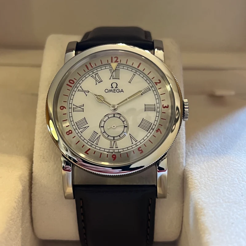 Omega Montre Pilot 2011, ensemble complet 516.13.41.10.05.001