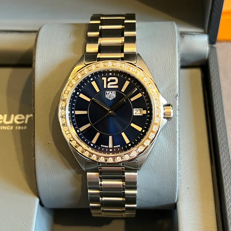 Montre Tag Heuer Formula 1 avec lunette en diamants et ensemble complet WBJ1316.BA0666