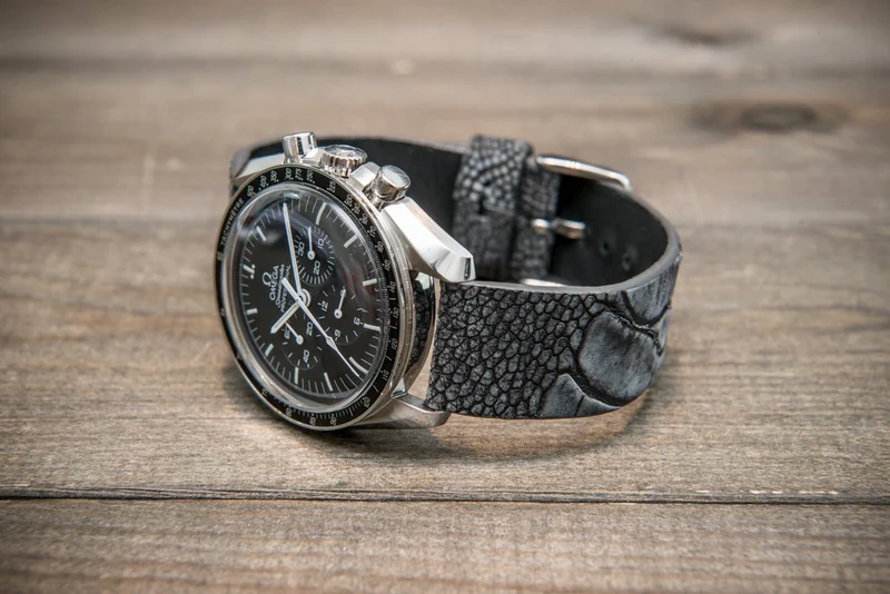 Ostrich legs leather watch straps. Grey color, handmade to order in Finland, 10-26 mm