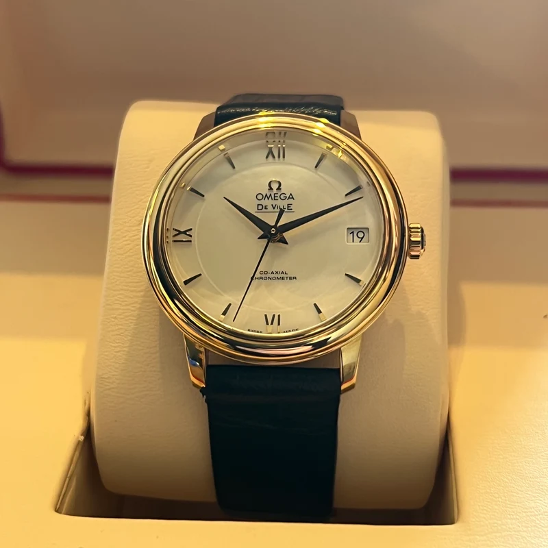 Omega Coffret complet De Ville Prestige en or jaune 424.53.33.20.05.002